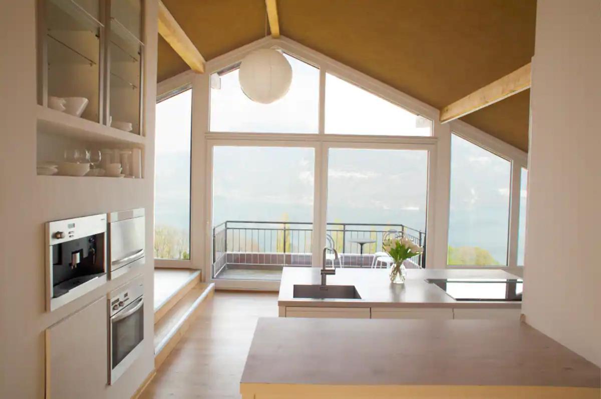 Lakeview Gem Krattigen Екстериор снимка